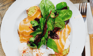 diabetes friendly salmon restaurant meal