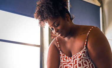 woman with diabetes traveling