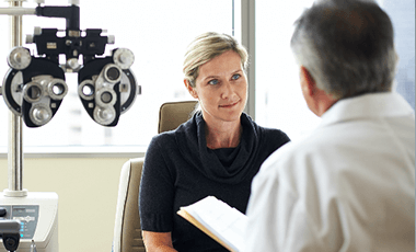 woman seeing eye doctor